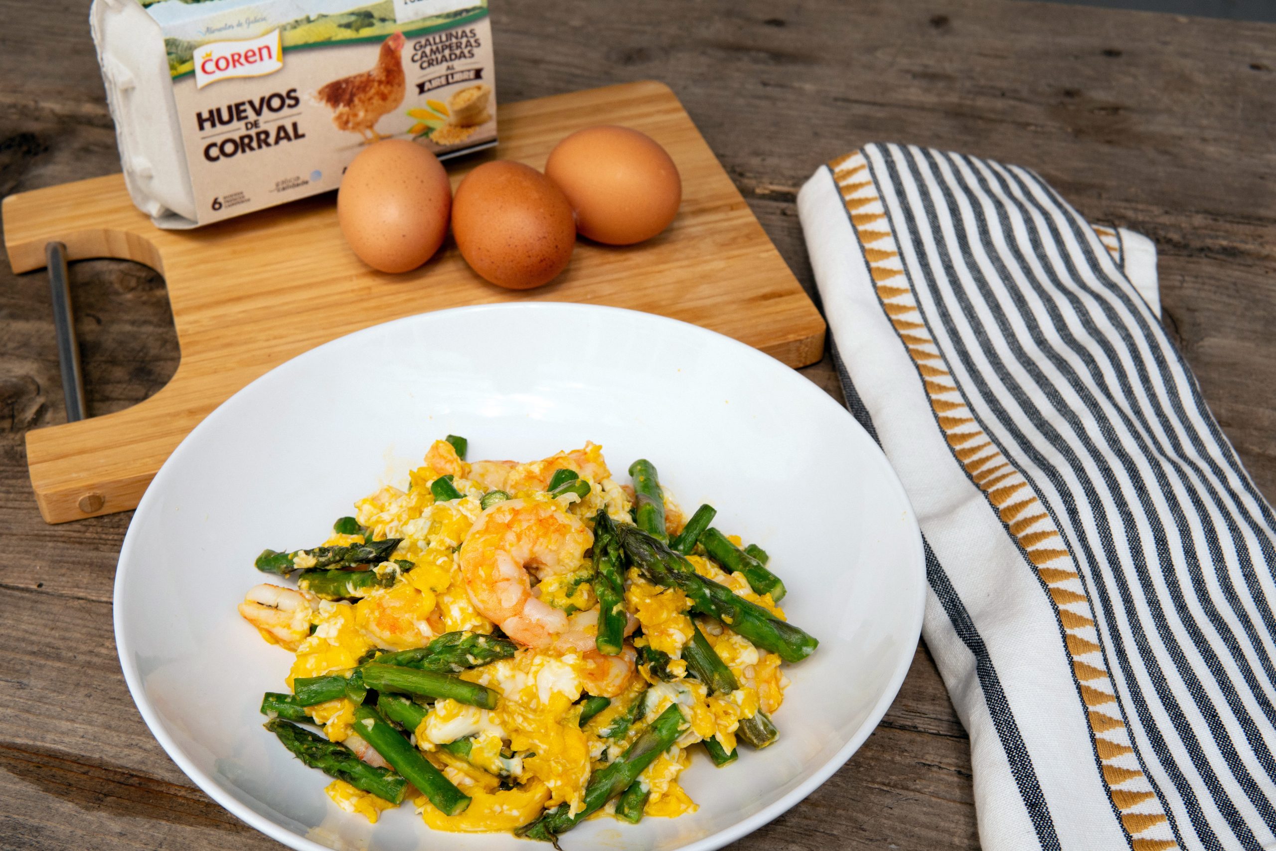 Scrambled Free-Range Eggs with Prawns and Wild Asparagus