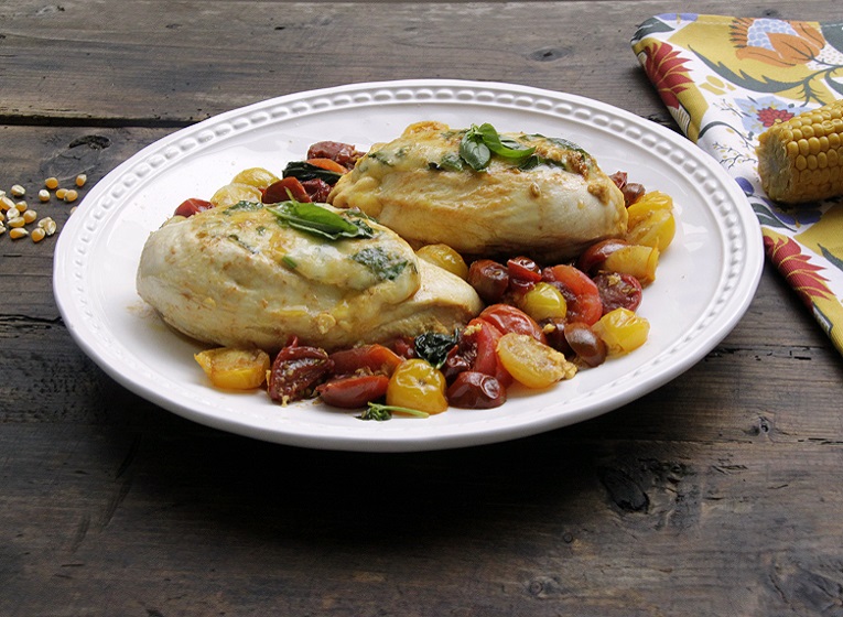 Receta de pechulla de pollo rellena a la italiana con pollo de corral