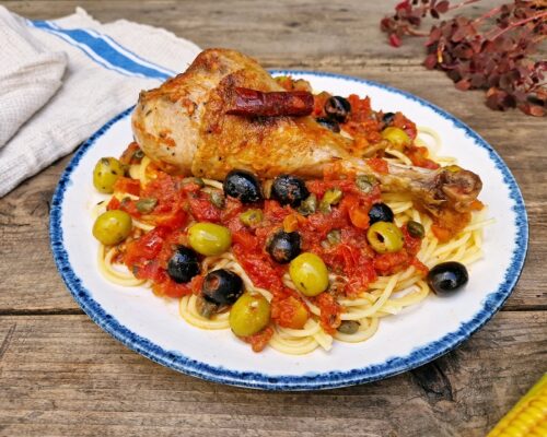Plato con jamoncitos de pavo a la provenzal