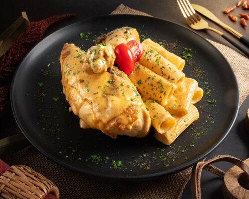 Receta de pollo en salsa de quesos con pasta, con pollo de Corral troceado